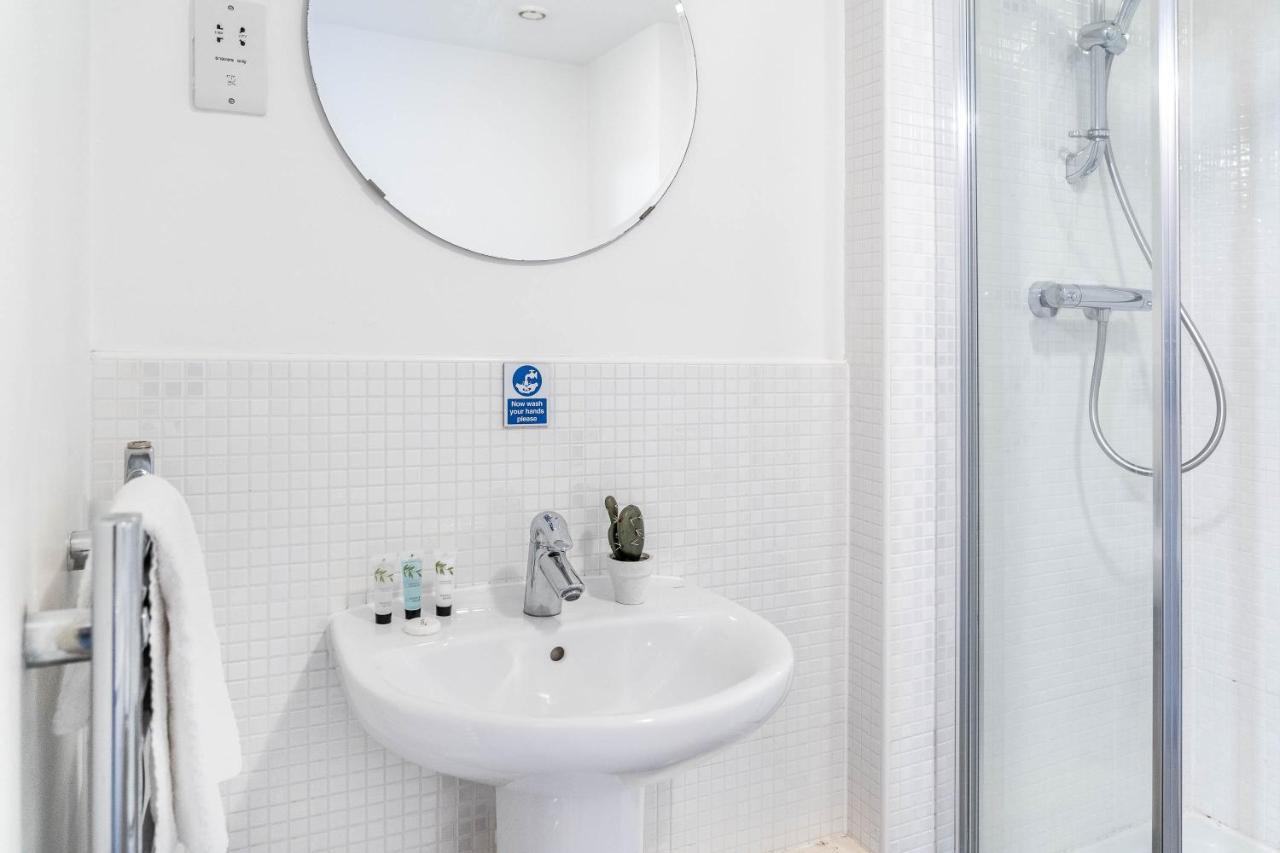 Haus City Centre Apartment - Fast Wifi - Smart Tv Бирмингам Екстериор снимка
